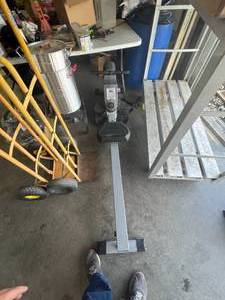 lot 294 image: Sunny - rowing machine