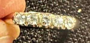 lot 332 image: 14 KT WHITE GOLD RING WITH 5 DIAMONDS