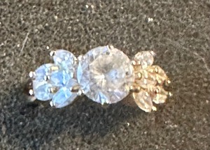 lot 331 image: 14 KT GOLD RING W  1 LG ROUND STONE & 10 MARQUISE CUT STONES