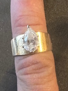 lot 4 image: 14KT GOLD RING W PEAR SHAPED CZ