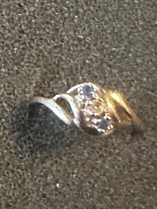 lot 322 image: 14 KT GOLD RING W AQUAMARINE STONES X 2  & CITRINE STONE