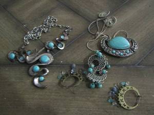 lot 219 image: 925 silver turquoise necklace, turquose earrings, turquoise necklace