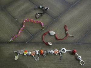 lot 298 image: womens charm bracelets