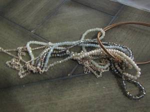 lot 273 image: womens necklaces
