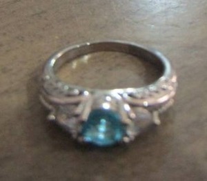 lot 275 image: 925 blue stone womens ring
