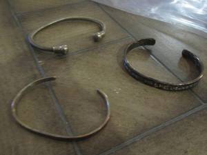 lot 261 image: silver bracelets