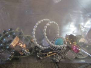 lot 257 image: misc. beads