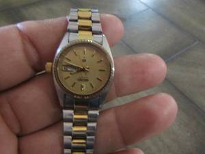 lot 246 image: Seiko mens watch