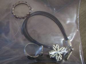 lot 268 image: womens bracelet and 2 rings