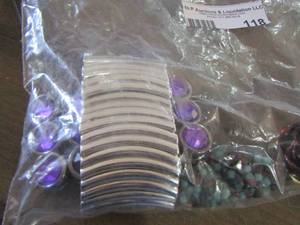 lot 118 image: womens bracelets