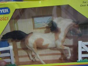 lot 12 image: Breyer  horse in box no.652  Buckskin pinto stallion classics