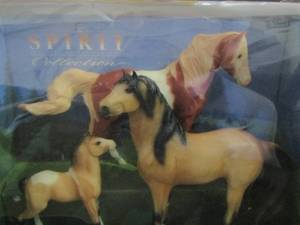 lot 24 image: Breyer horse in box Spirit and family the real horses from spirit no.751103  Spirit Kiger Mustang family