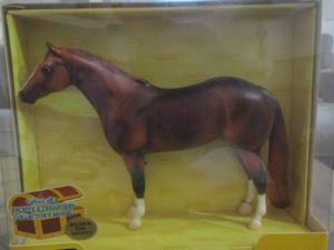 lot 56 image: Breyer horse in box no.1212 chestnut 2005 series 19 scale