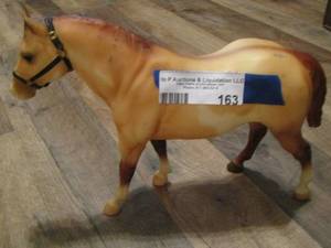 lot 163 image: Traditional Breyer model horse #1201 like a diamond chestnut overo paint horse, adios 2003-2005