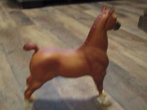 lot 210 image: Breyer 729 show Pony Chestnut Pinto model horse