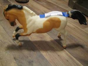 lot 160 image: BREYER  Classic #940 Buckskin Paint Frolicking American Quarter Horse Stallion