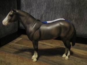 lot 405 image: Breyer horse paint mare lady phase