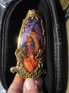 lot 408 image: Franklin Mint Collectors Knife - GANDOLF  IN CASE