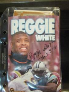 lot 385 image: Reggie White autograph football cards