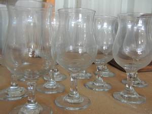 lot 70 image: wine glass lot qty 11