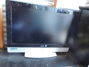 lot 37 image: 32 in HDMI  HD VIZIO TELEVISION