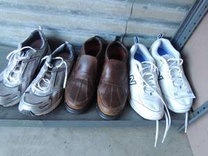 lot 73 image: 3 pairs of shoes size 9