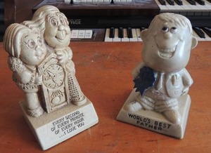 lot 169 image: 2 FIGURINES - LOVE  & BEST FATHER