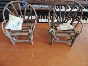 lot 175 image: 2 small wooden chairs for dcor