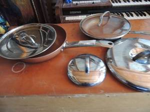 lot 178 image: sauce pan with lids
