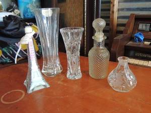 lot 437 image: vases and canister