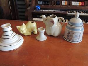 lot 438 image: candle holder, creamer, suger dish