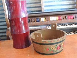 lot 445 image: Wooden bucket no handle,  Red BAMBOO Vase