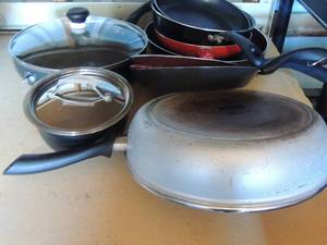 lot 40 image: 3 pots with lids 1 is chefstyle made in italy, 6 pans without lids pedrin 10in