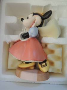 lot 345 image: DISNEY -WALT DISNEY CLASSICS COLLECTION   PRINCESS MINNIE  1996 MEMBERS ONLY - 4TH ANNUAL ANIMATION CHOICE  FROM BRAVE LITTLE TOASTER  IN BOX W COA