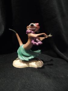 lot 354 image: DISNEY - WALT DISNEY COLLECTION SOCIETY   LUAU  TIMON FROM LION KING  COA,  IN BOX