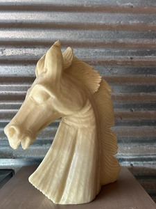 lot 1 image: White Horse Head Statue 15x10 in mint condition