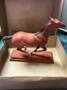 lot 462 image: Breyer animal creations model no. 626  POLO PONY