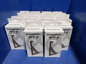 lot 56 image: MAGPUL Angled Fore Grip 2 AFG2   Dark Earth - QUANTITY 22 - BID IS TIMES THE QUANTITY
