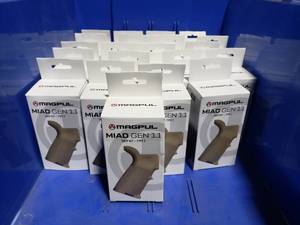 lot 59 image: MAGPUL MIAD Gen 1.1 Grip Kit for 7.62 Receivers   Dark Earth - QUANTITY 21 - BID IS TIMES THE QUANTITY