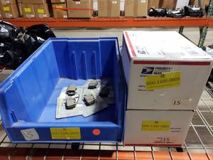 lot 119 image: Lot of 35 DSG Arms CDC .380 ACP Single Stack Mag Carriers - E2 Tan
