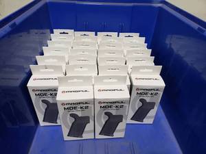 lot 107 image: MAGPUL MOE K2 Pistol Grip for AR15M4   Stealth Grey - QUANTITY 26 - BID IS TIMES THE QUANTITY