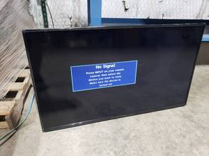 lot 15 image: Insignia 42 LED TV, Model 40D510NA19.  TESTED