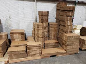 lot 19 image: MASSIVE Lot of New Uline Cardboard Boxes.  Contents of Long Pallet Pictured.  OVER 1,500 BOXES  See pics for sizes.