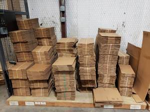 lot 20 image: MASSIVE Lot of New Uline Cardboard Boxes.  Contents of Long Pallet Pictured.  OVER 1,500 BOXES  See pics for sizes.