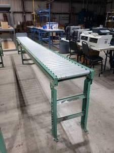 lot 72 image: Heavy Duty Adjustable Height Conveyor Package Roller w Adjustable Stop Plate