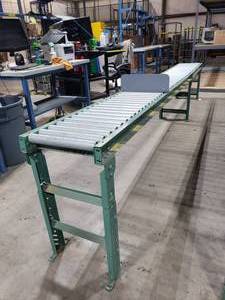 lot 73 image: Heavy Duty Adjustable Height Conveyor Package Roller w Adjustable Stop Plate