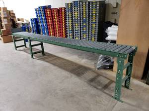 lot 74 image: Heavy Duty Adjustable Height Conveyor Package Roller w Adjustable Stop Plate
