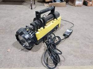 lot 99 image: Streamlight Portable Scene Light.  Untested.