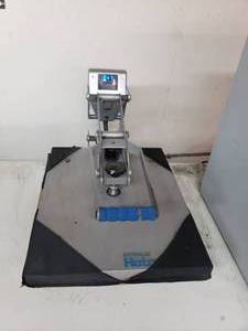 lot 160 image: Stahls Hotronix Heat Press