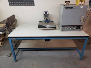lot 161 image: Silicon Valley Shelving Workstation Table w Power